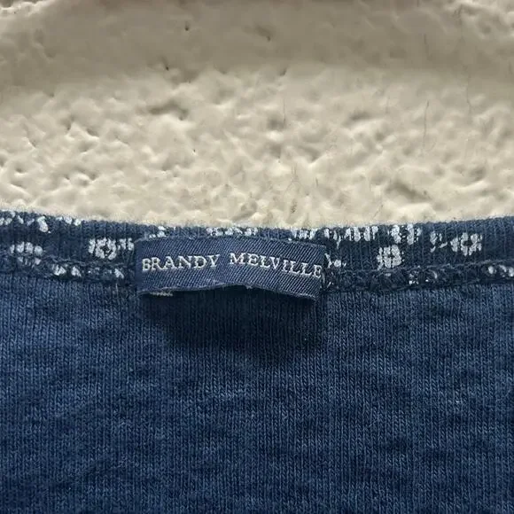Brandy Melville Blue Floral Zelly Top one size - Picture 4 of 8